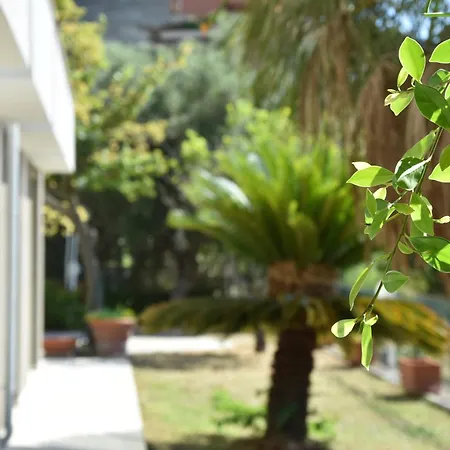 Thalore E Bed and breakfast 3*